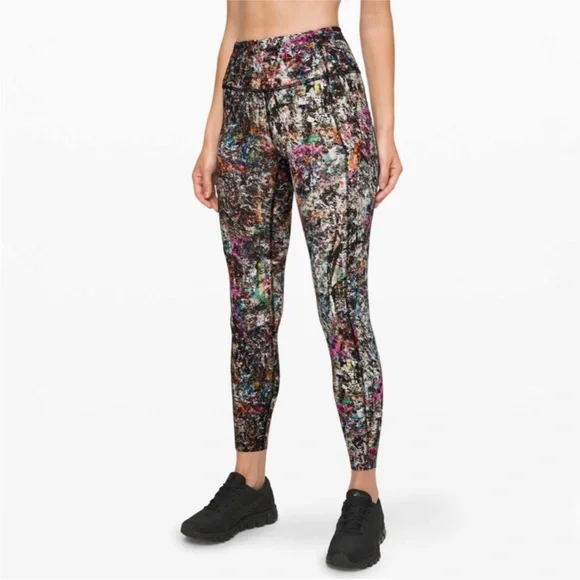Lululemon Fast and Free Tight II 25” Non-Reflective Nulux in Vitalize Multi 8 - Picture 2 of 6